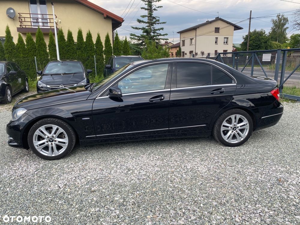 Mercedes-Benz Klasa C 180 CGI Automatik BlueEFFICIENCY Avantgarde - 15