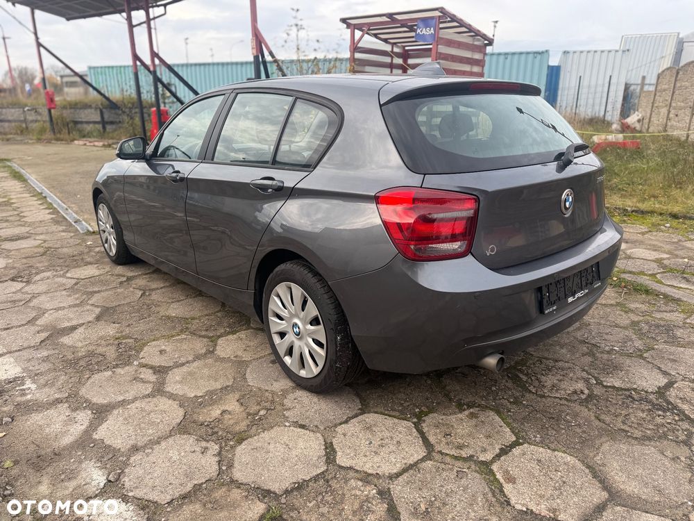 BMW Seria 1 116d EfficientDynamics - 3