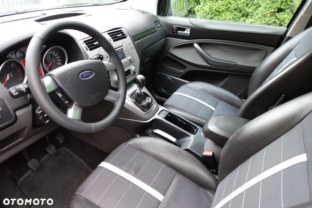 Ford Kuga - 14