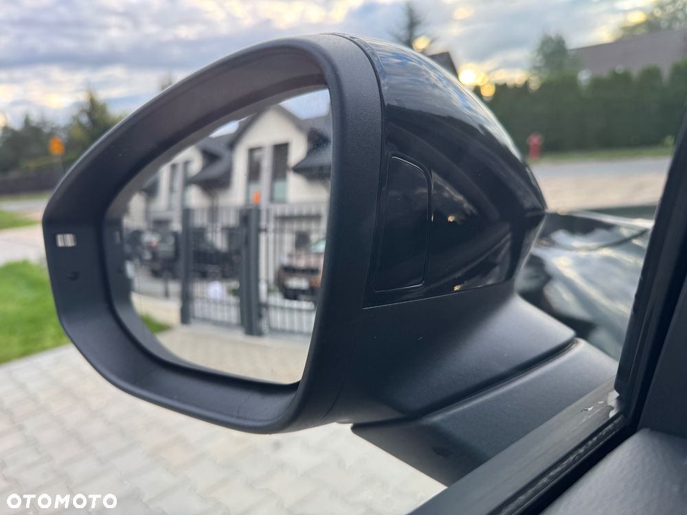 Volkswagen Passat - 16