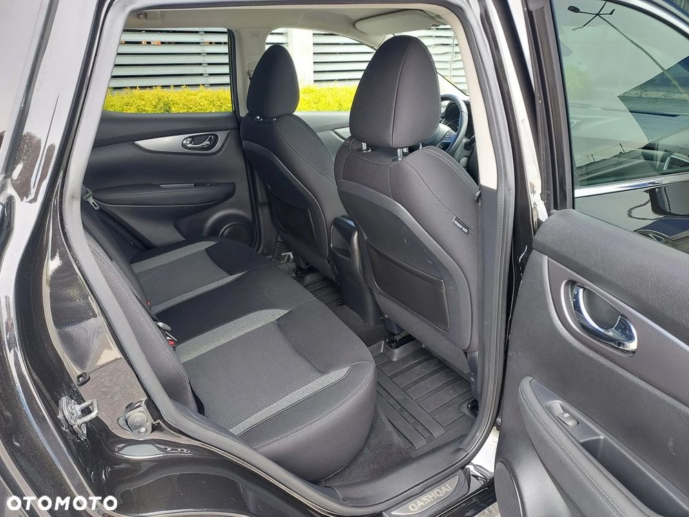 Nissan Qashqai 1.3 DIG-T N-WAY - 23