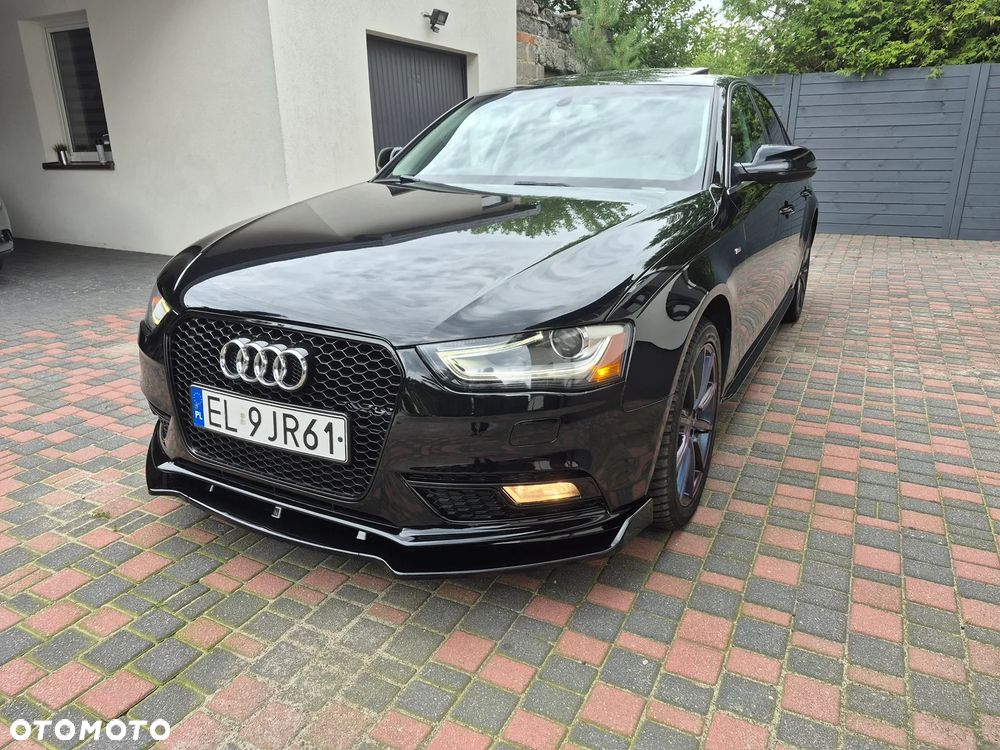 Audi A4 Limousine - 1