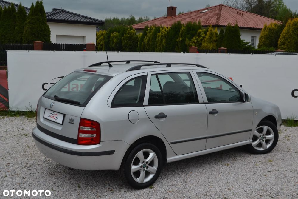 Skoda Fabia 1.4 16V Classic + - 12