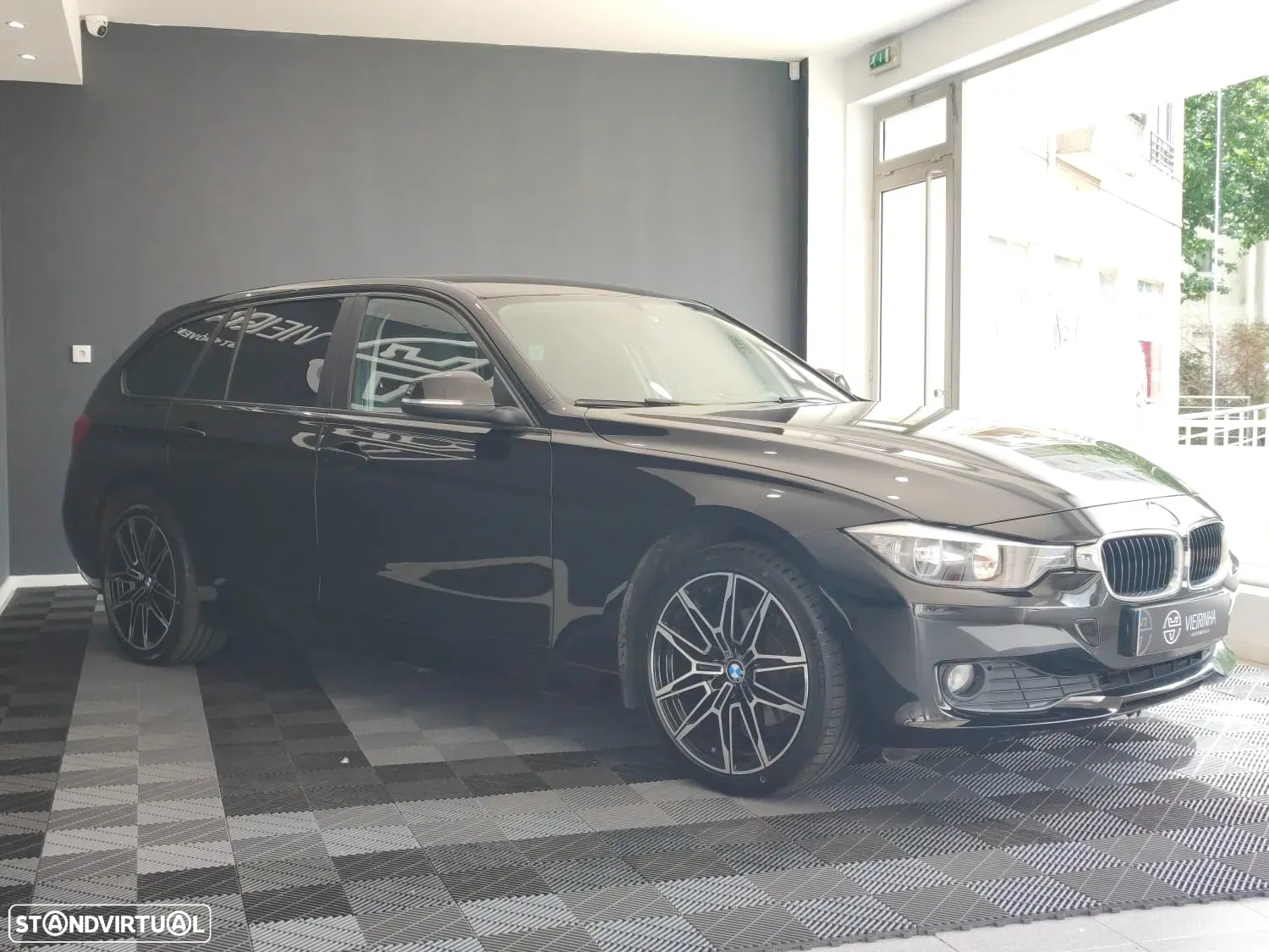 BMW 318 d Touring - 8