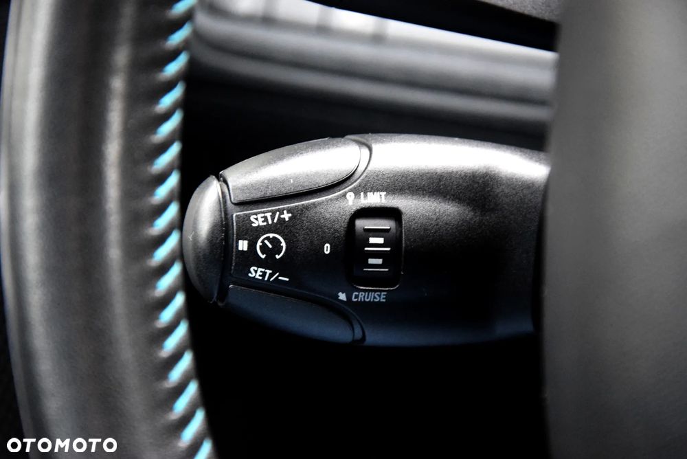 Peugeot 2008 1.2 Pure Tech Allure S&S - 35