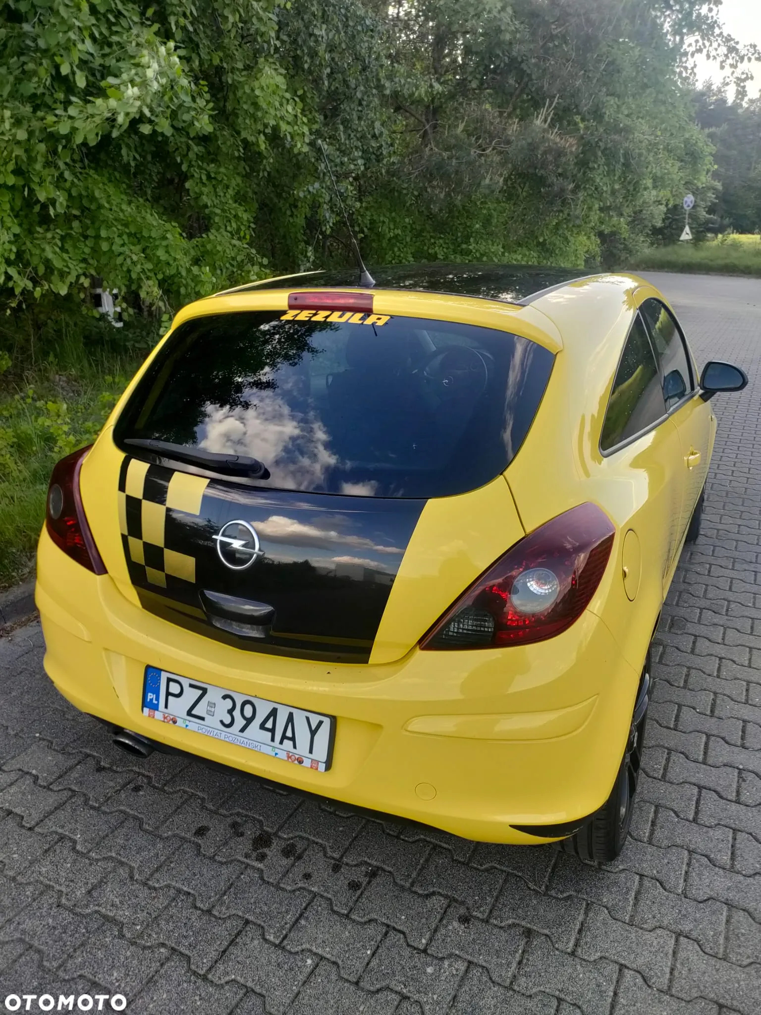 Opel Corsa 1.4 16V Color Edition - 9