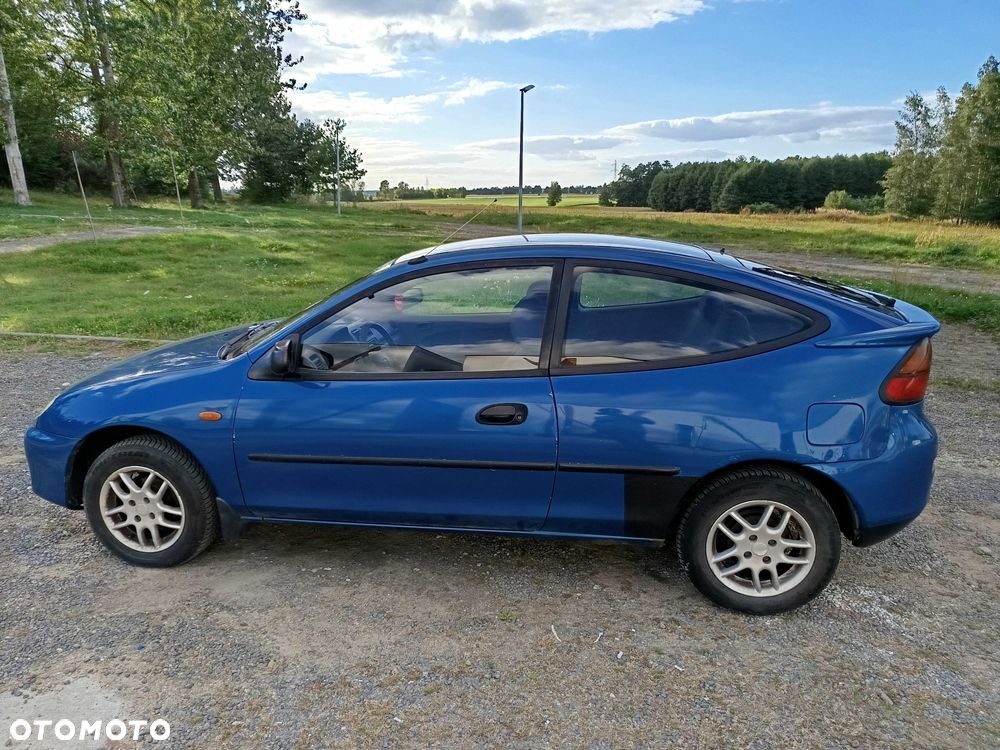 Mazda 323 - 4