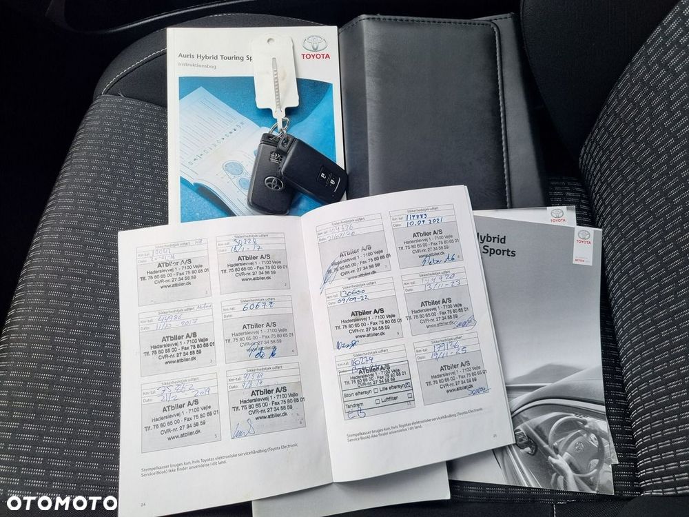 Toyota Auris Hybrid 135 Comfort - 23