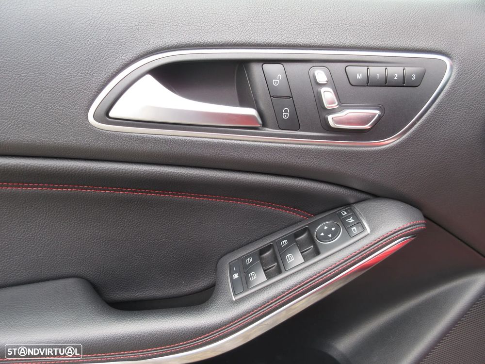 Mercedes-Benz A 45 AMG 4-Matic - 24