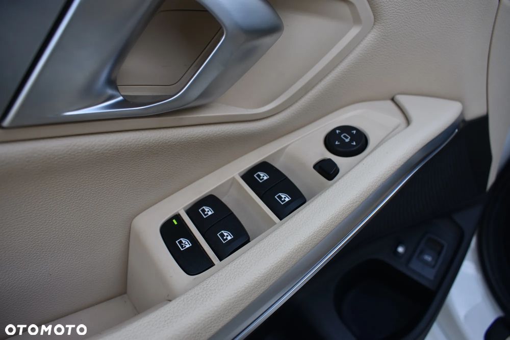 BMW Seria 3 320e Luxury Line - 39