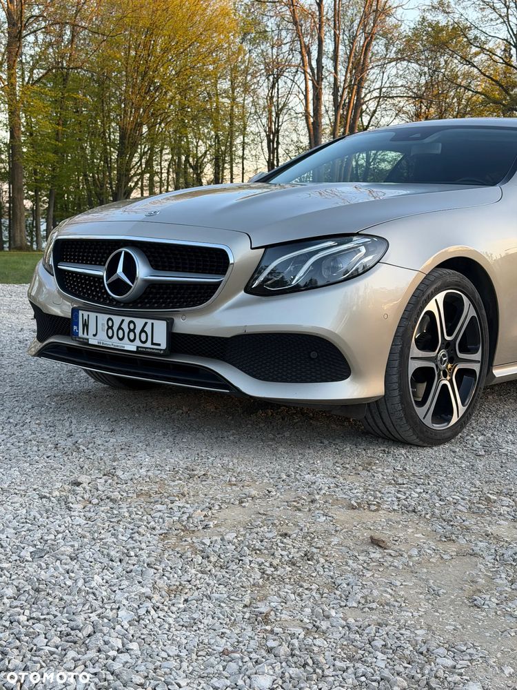 Mercedes-Benz Klasa E 200 4-Matic 9G-TRONIC - 22