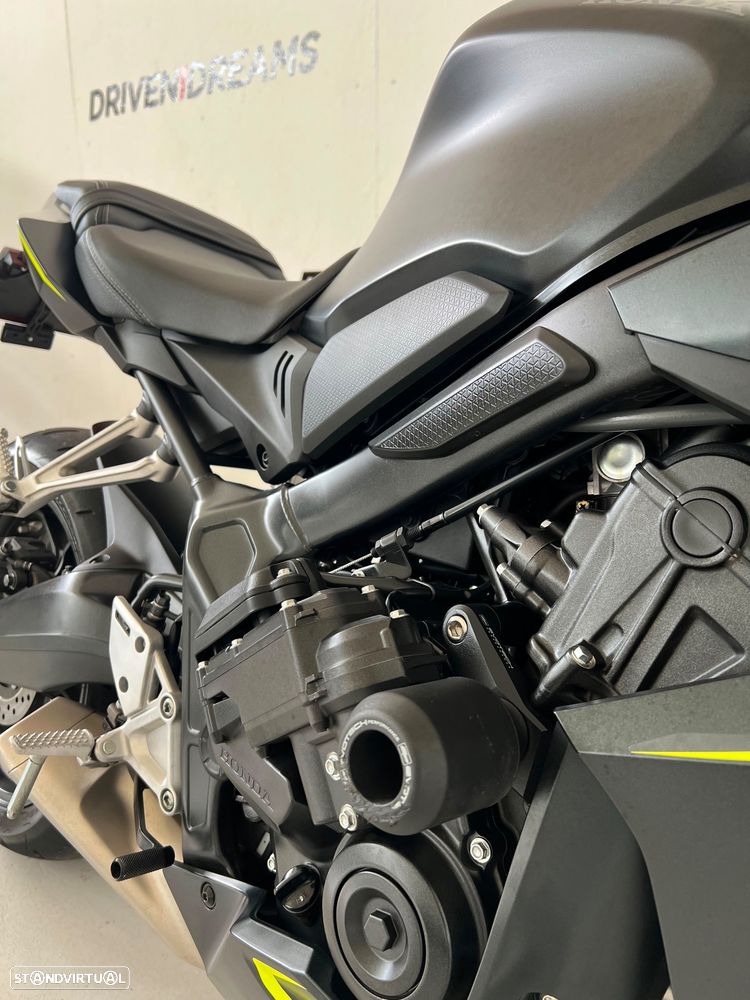 Honda CBR 650R E-CLUTCH - 8