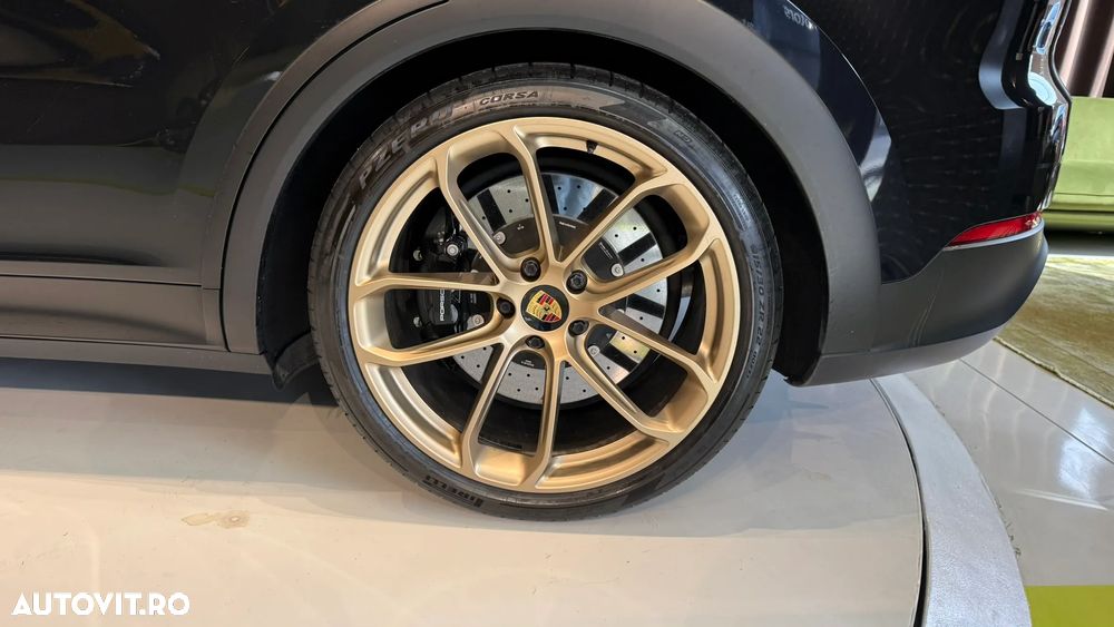 Porsche Cayenne Coupe - 11