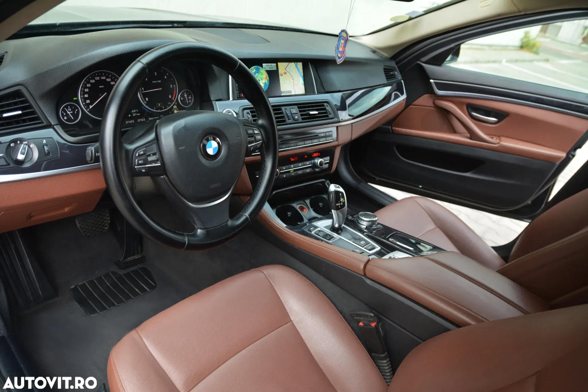BMW Seria 5 518d Touring Aut. Luxury Line - 6