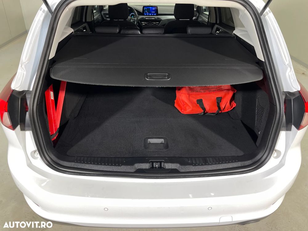 Ford Focus 1.5 EcoBlue Connected - 13