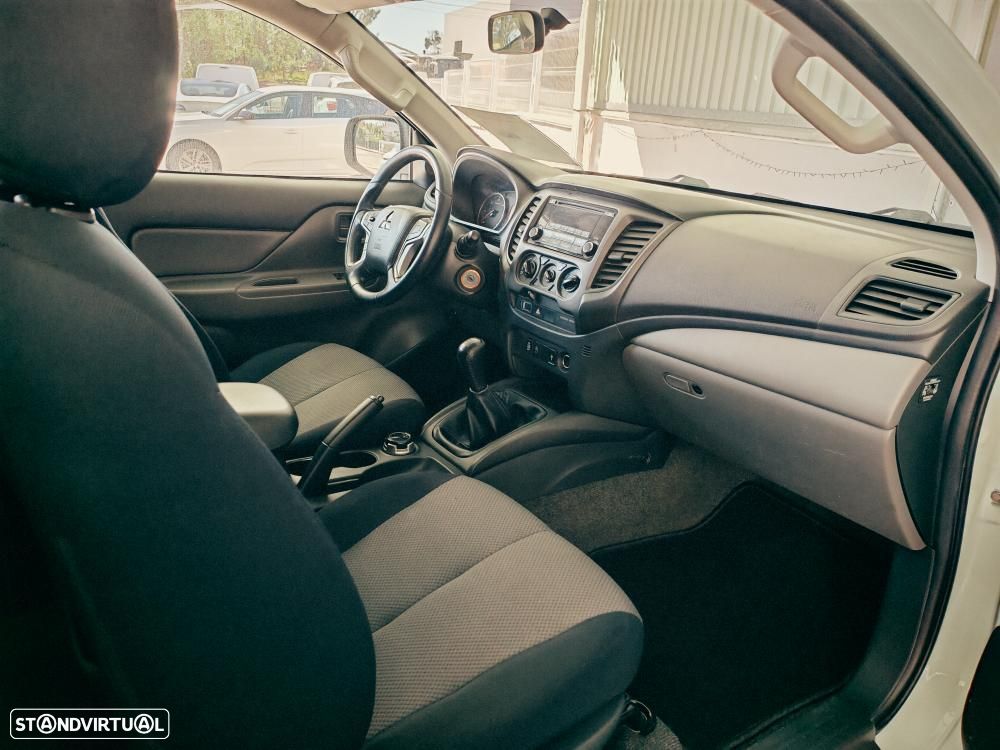 Mitsubishi l200 - 10