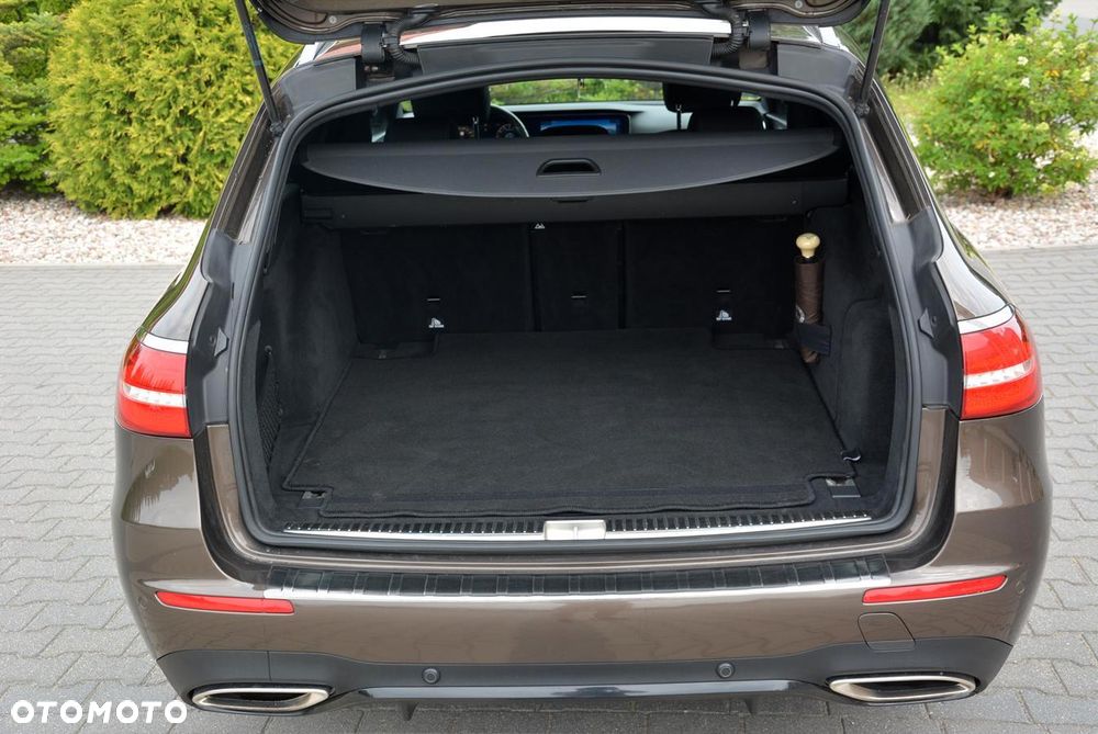 Mercedes-Benz Klasa E 250 9G-TRONIC - 37