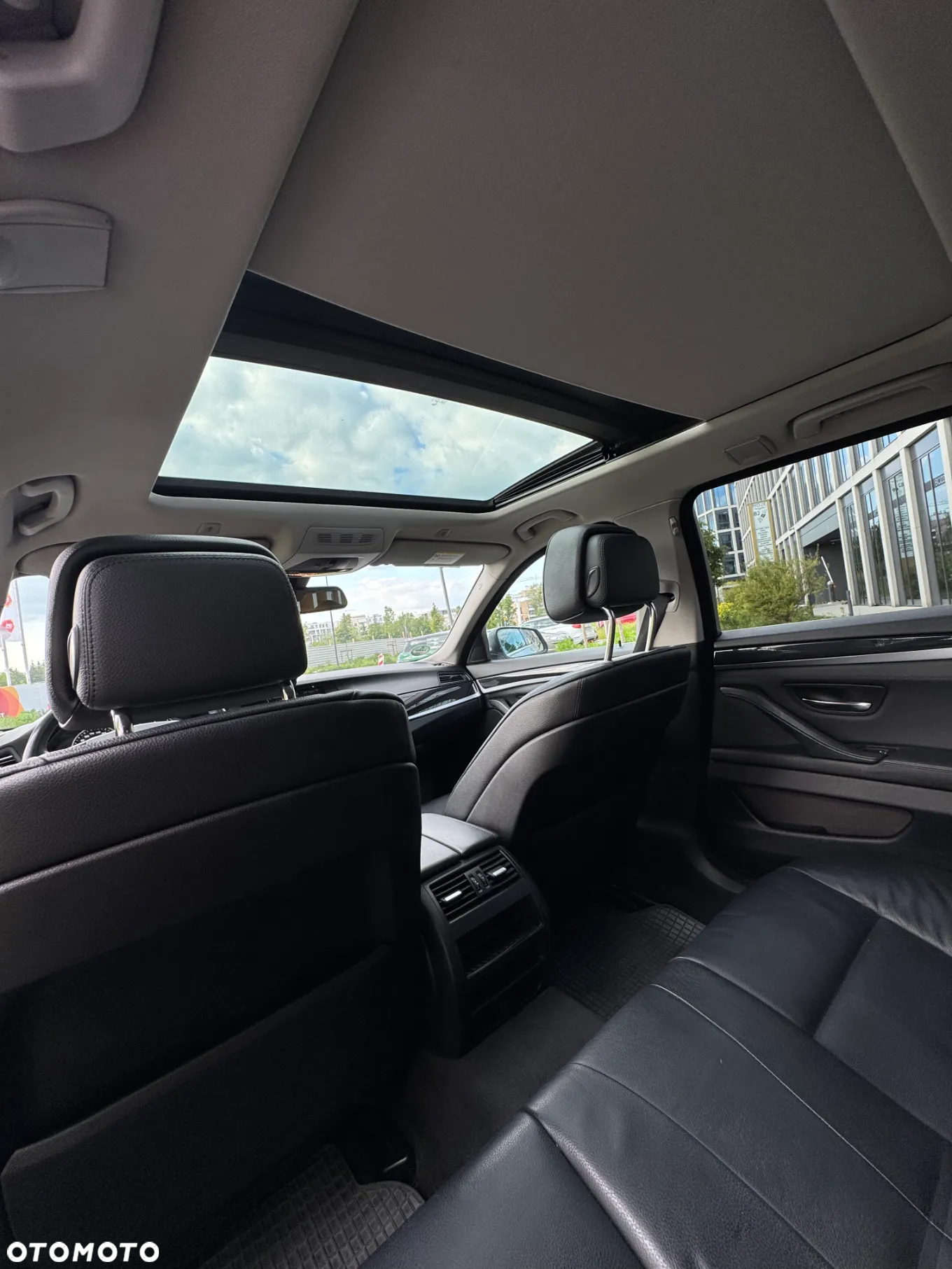 BMW Seria 5 520d Touring - 16