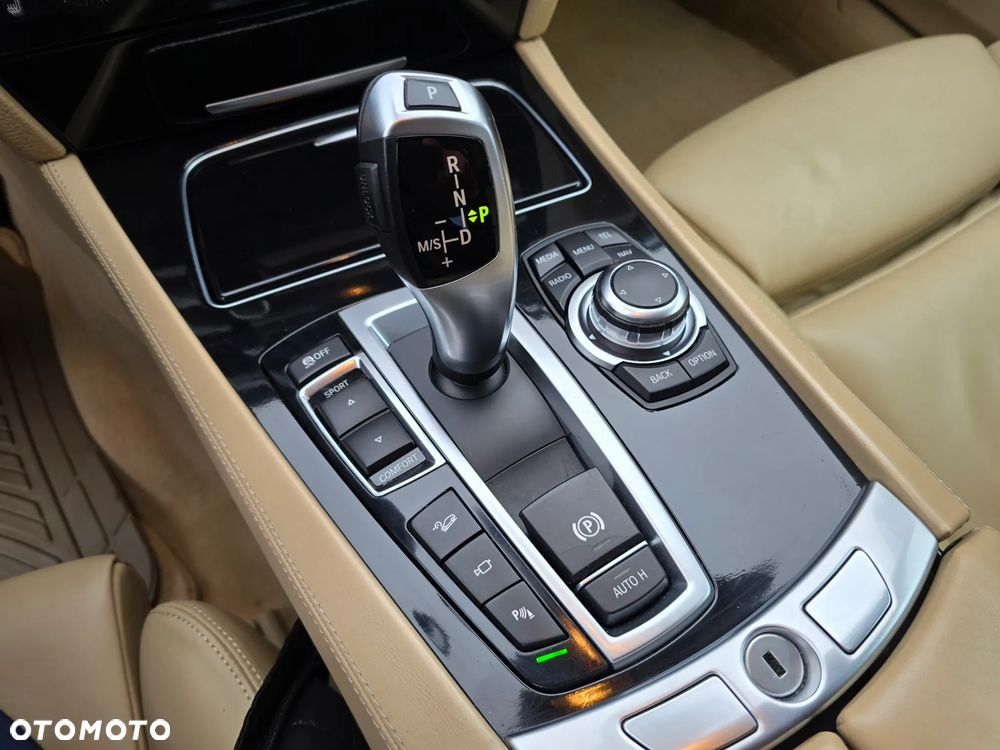 BMW Seria 7 750d xDrive Blue Performance Edition Exclusive - 35