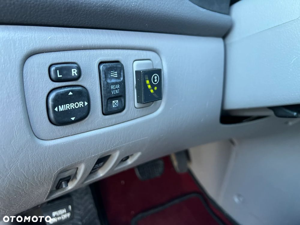 Toyota Sienna ver-3-5-v6 - 8