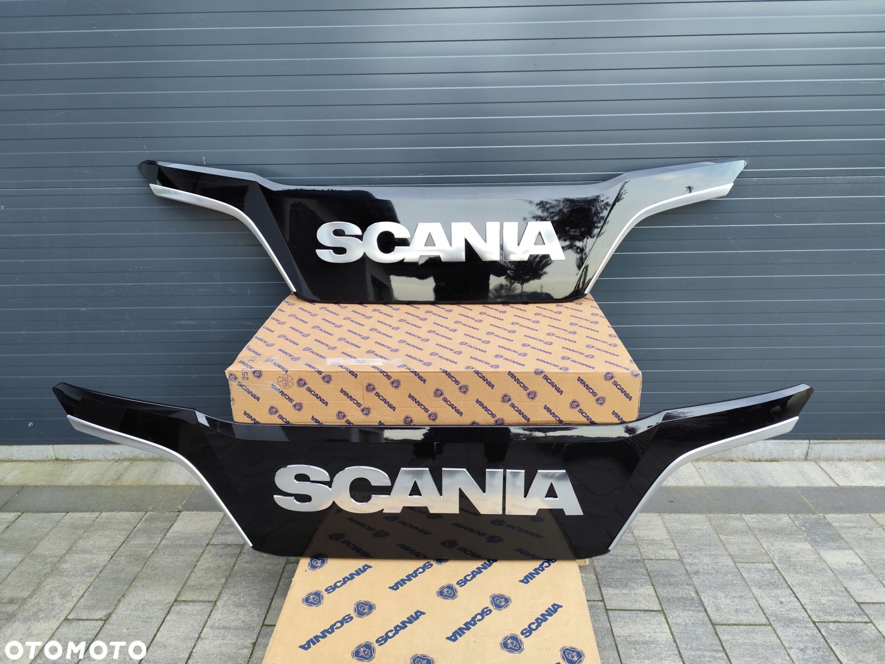 ATRAPA NAPIS SCANIA NEXT GEN 2838698 2753417 2542870 - 1