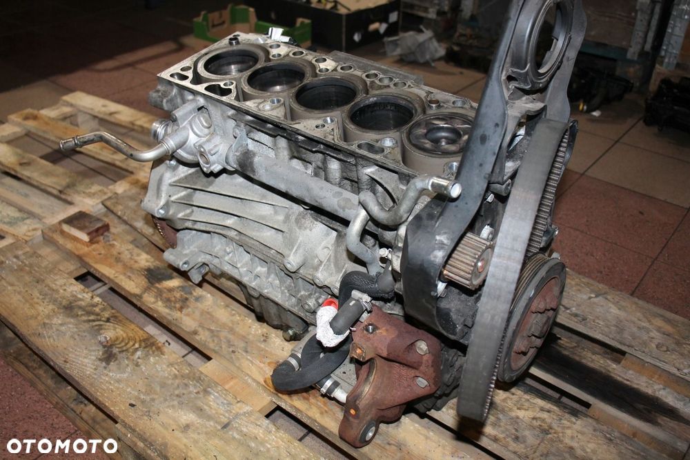 VOLVO V70 S80 XC70 XC60 2.4D/D5 BLOK DÓŁ D5244T14 - 4