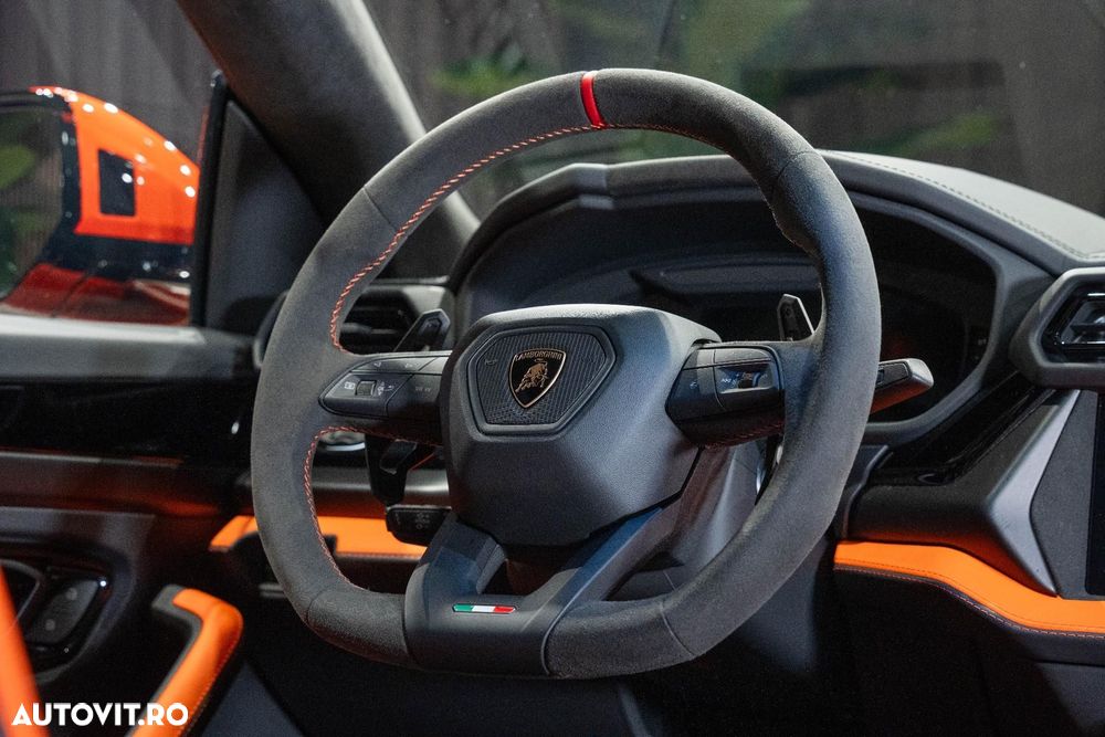Lamborghini URUS - 30