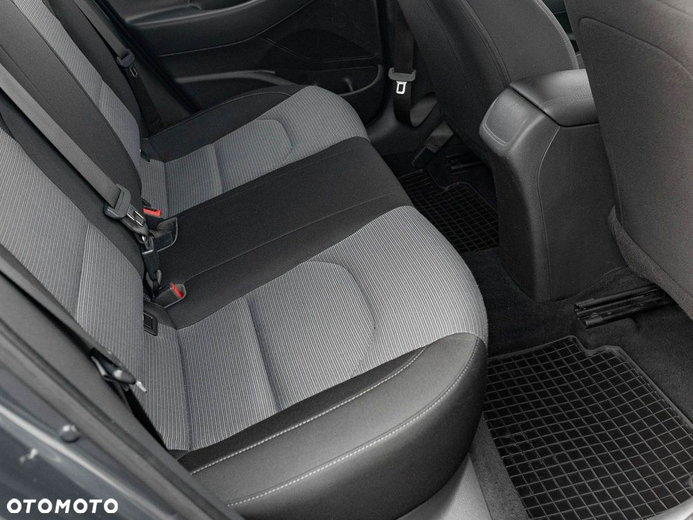 Hyundai i30 1.5 DPI Classic + - 24