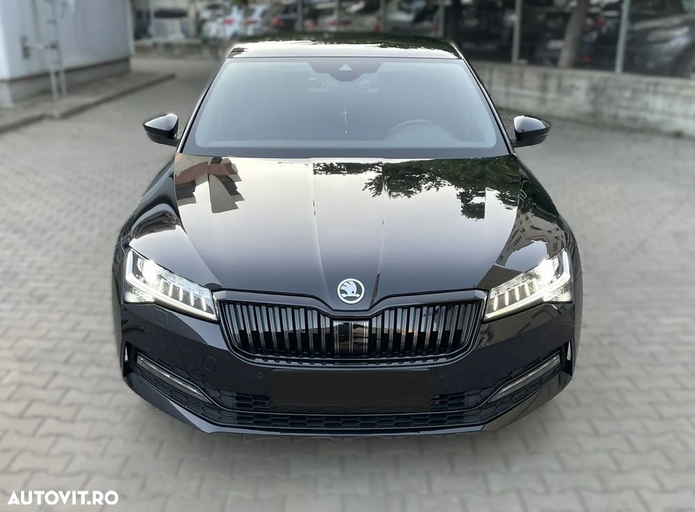 Skoda Superb 2.0 TDI DSG Sportline - 3