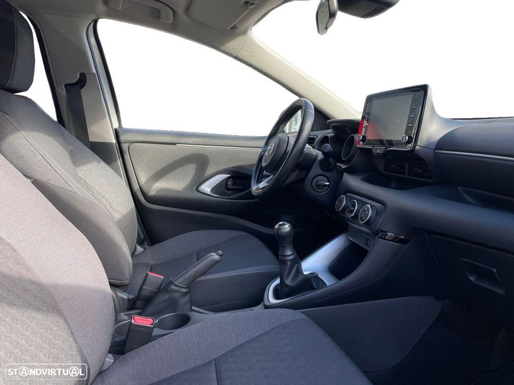 Toyota Yaris 1.0 VVT-i Exclusive - 11