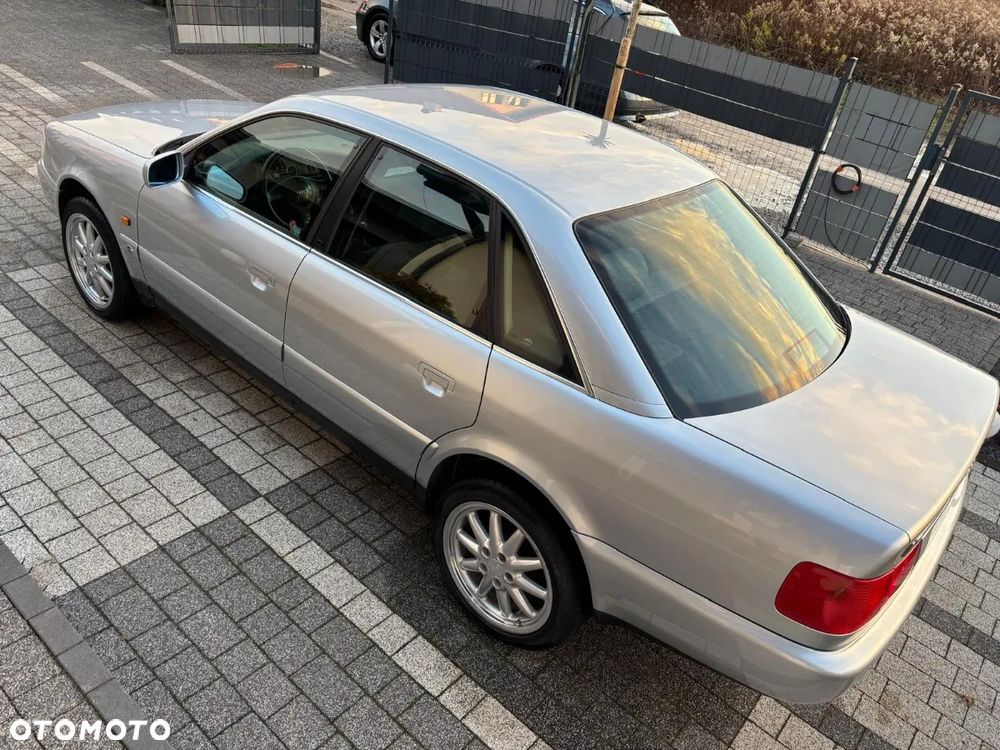 Audi A6 Limousine 2.5 TDI - 18
