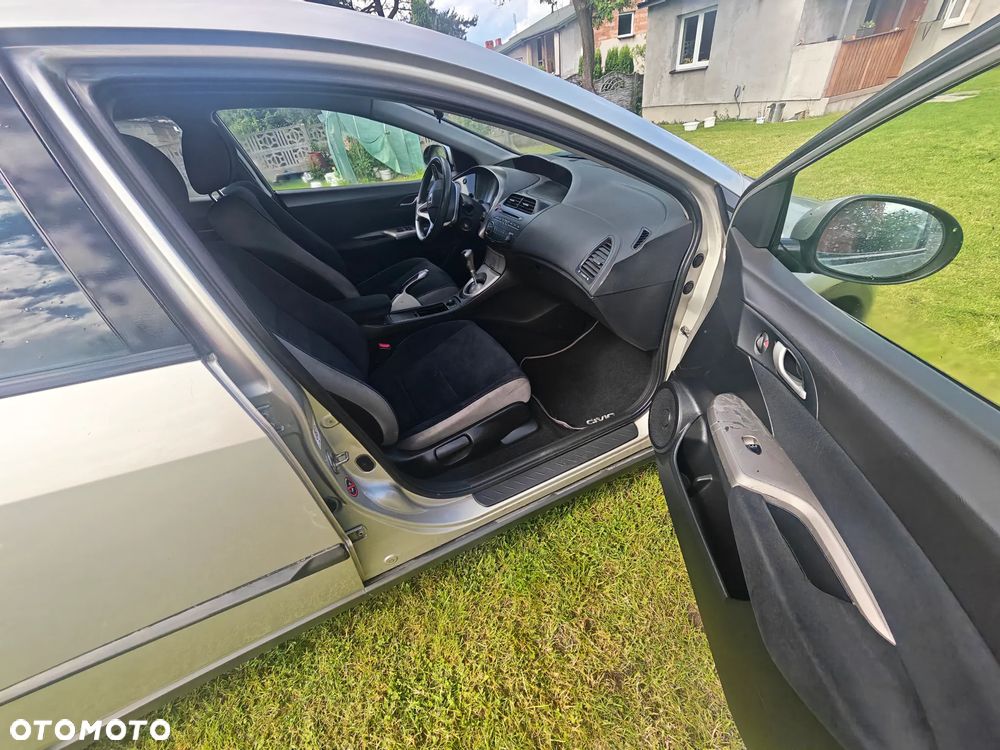 Honda Civic 1.8 Comfort - 8