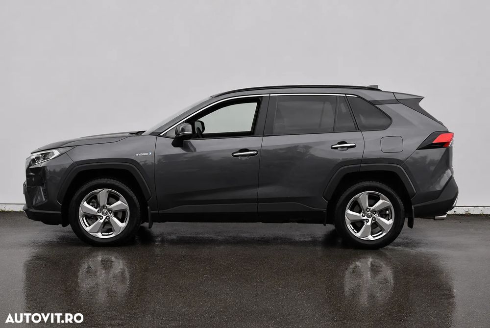 Toyota RAV4 - 8