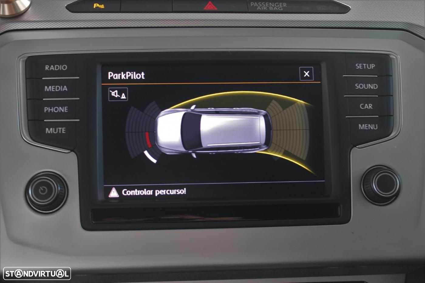 VW Passat Variant 1.6 TDI Confortline DSG - 23