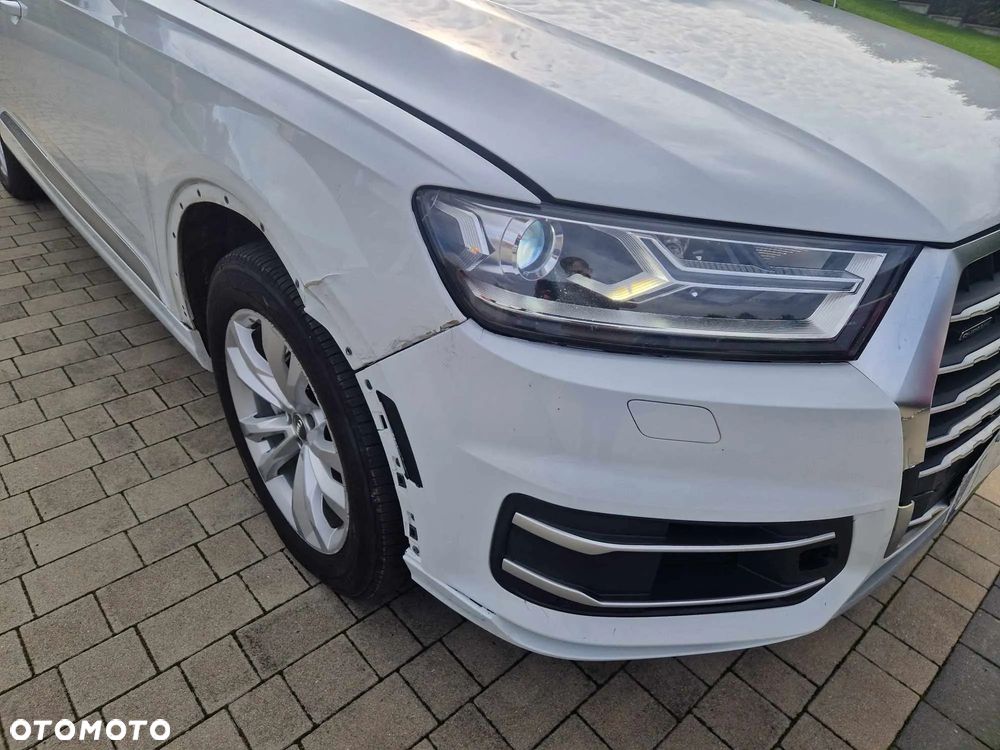 Audi Q7 3.0 TFSI Quattro Tiptronic - 12