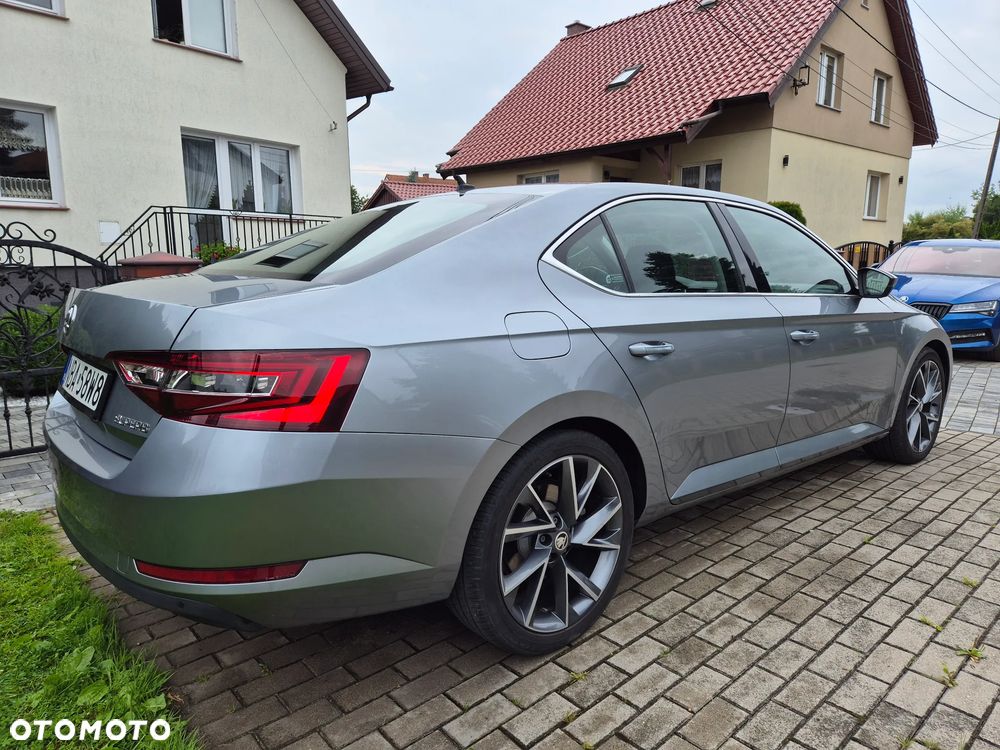 Skoda Superb 2.0 TDI Ambition - 6
