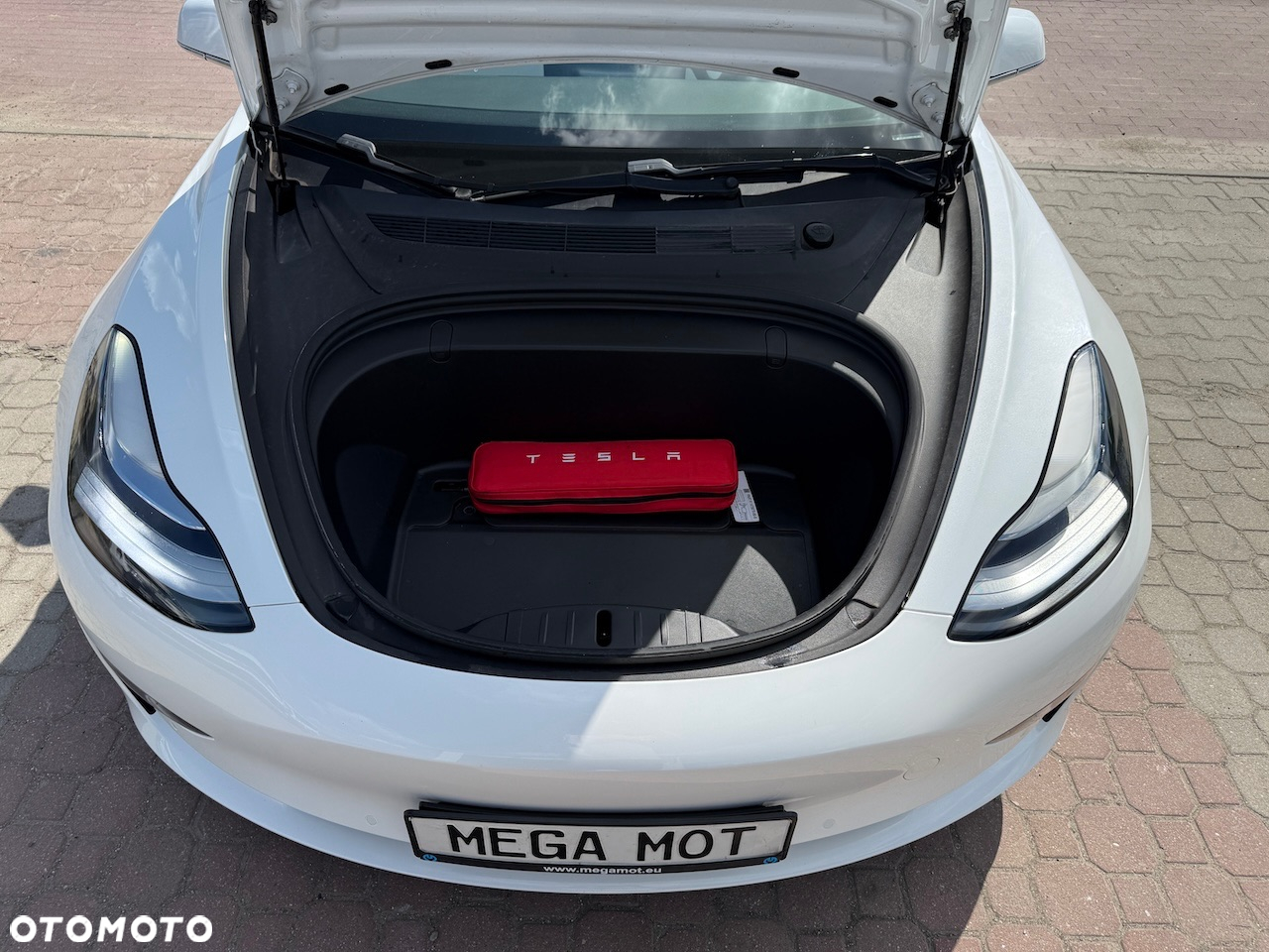 Tesla Model 3 - 17