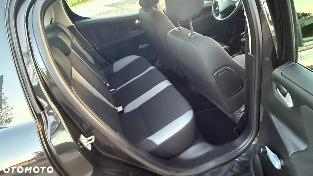 Peugeot 207 75 Urban Move - 12