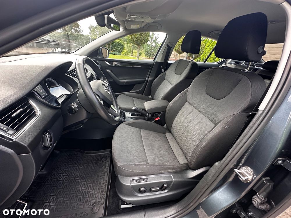 Skoda Octavia 2.0 TDI Style DSG - 17
