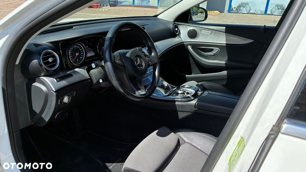 Mercedes-Benz Klasa E 200 d 9G-TRONIC - 5