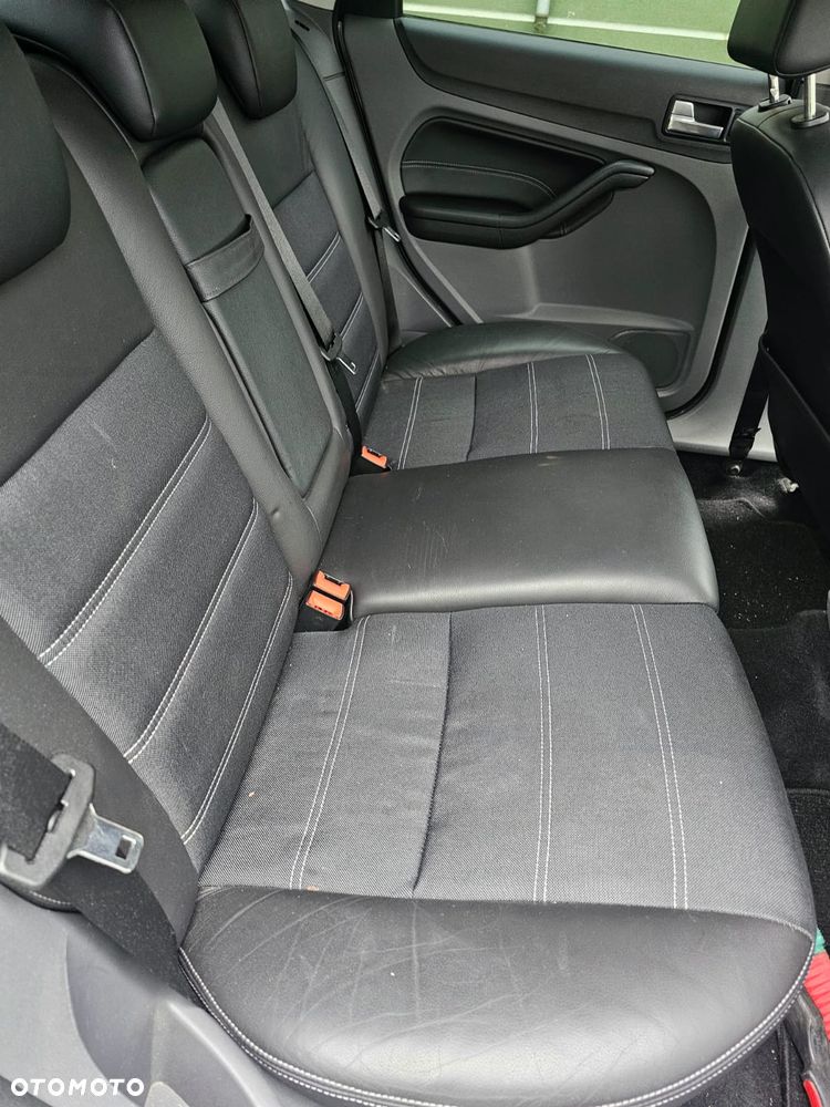 Ford Focus 1.6 16V Titanium - 21