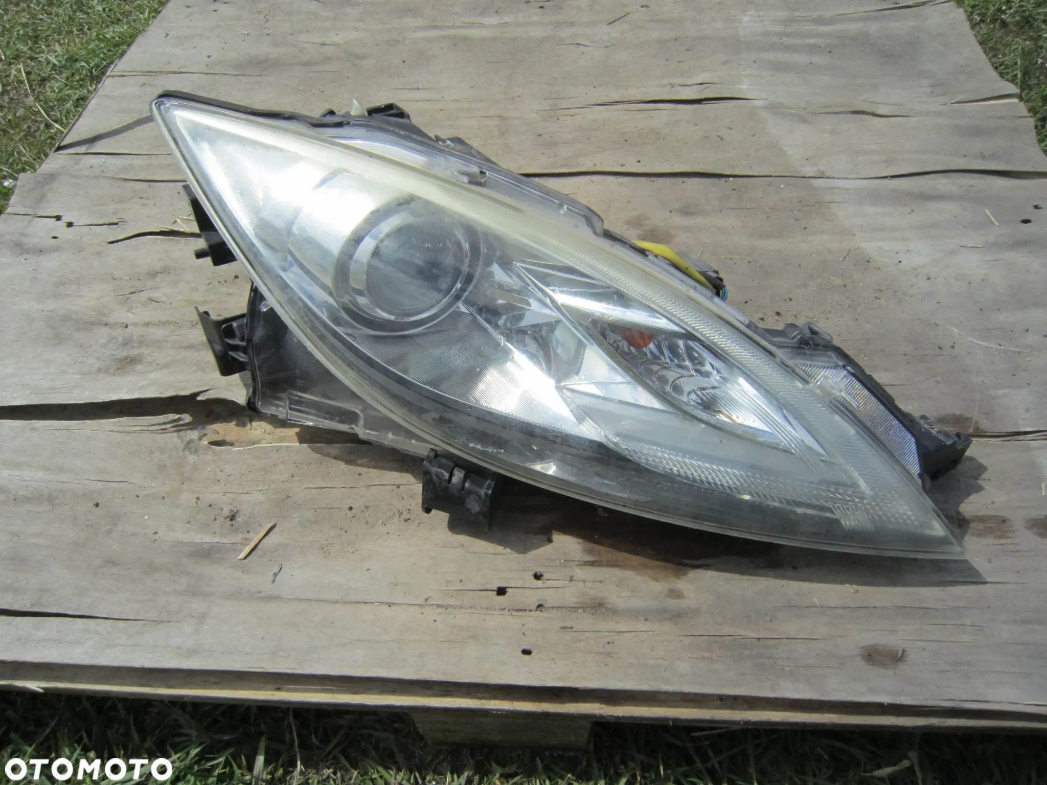 Lampa przód przednia prawa Mazda 6 II GH Xenon Anglik - 1