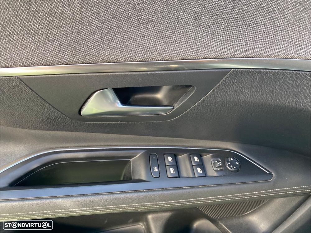 Peugeot 3008 BlueHDi 130 Stop & Start Allure - 11