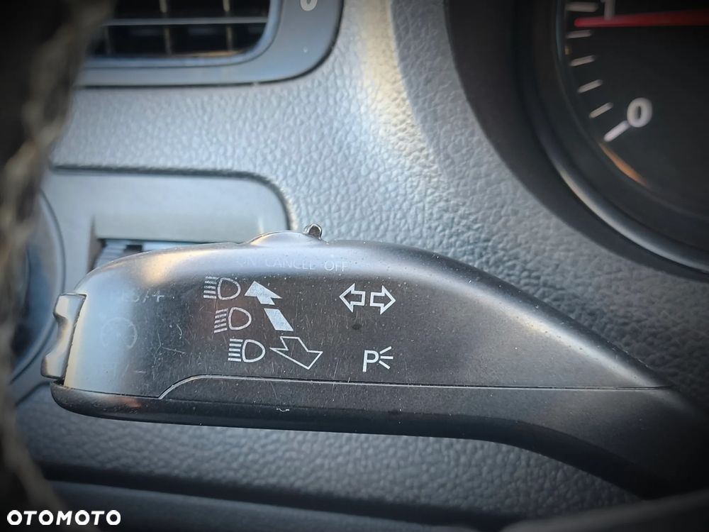 Renault Grand Scenic - 22