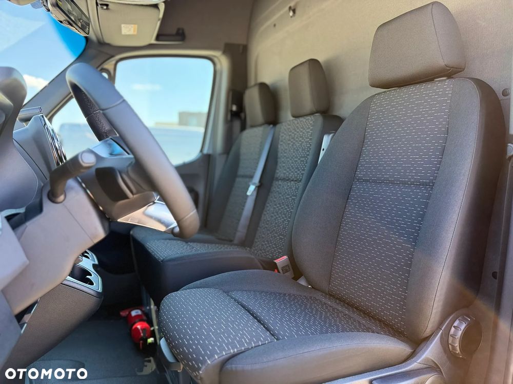 Mercedes-Benz Sprinter - 34