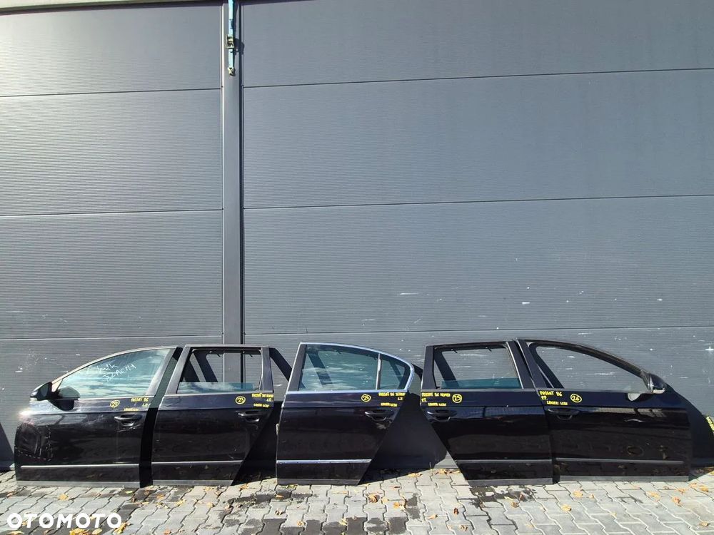 VOLKSWAGEN PASSAT B6 DRZWI