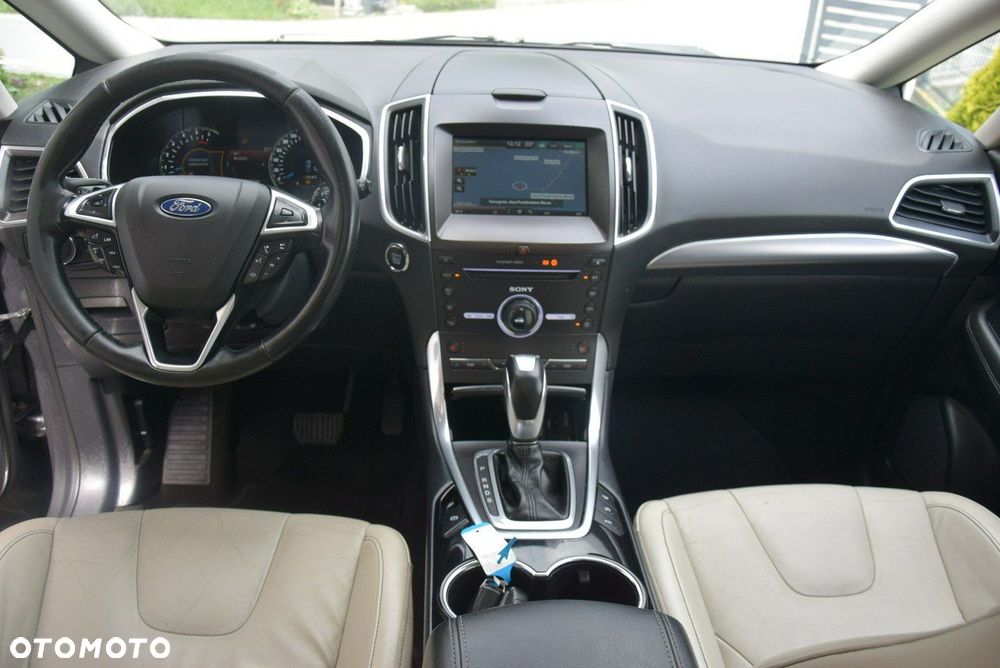 Ford S-Max - 36