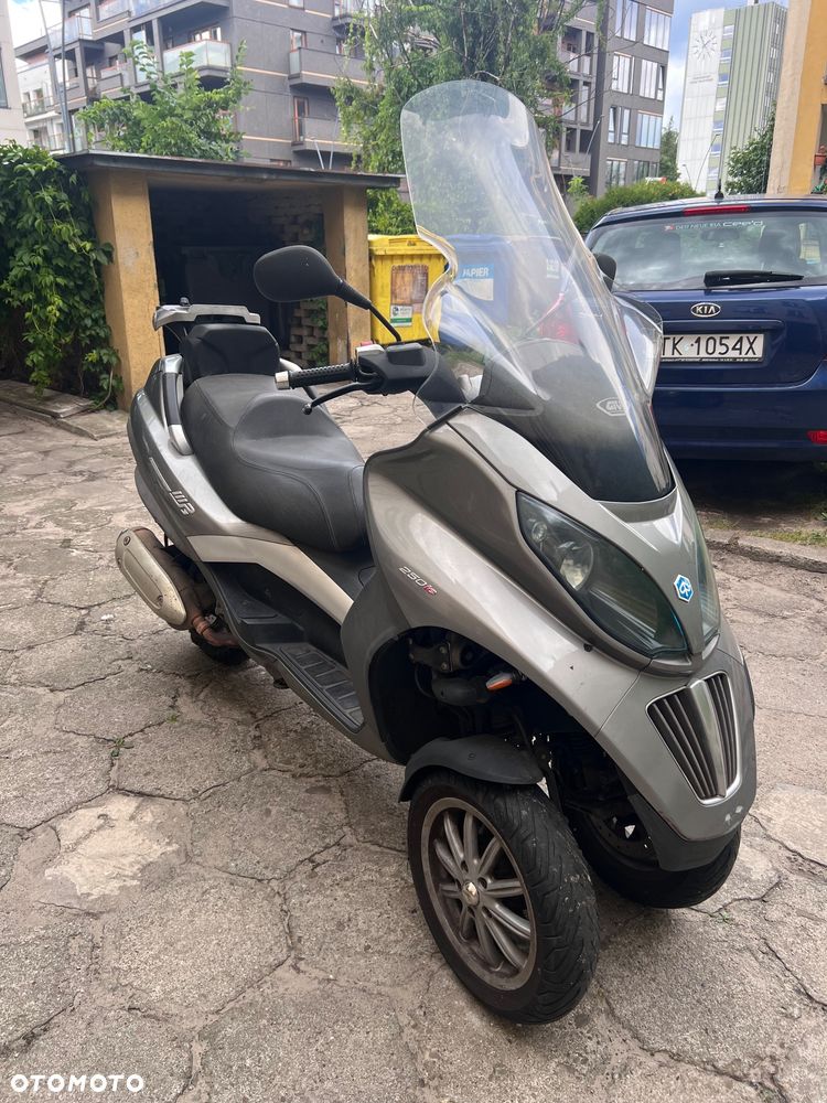 Piaggio MP-3 - 1
