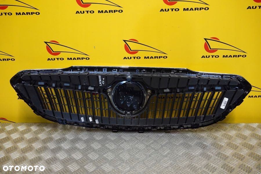BUICK LACROSSE 2017 2018 2019 - Atrapa Przód Grill Emblemat Chrom USA - 6
