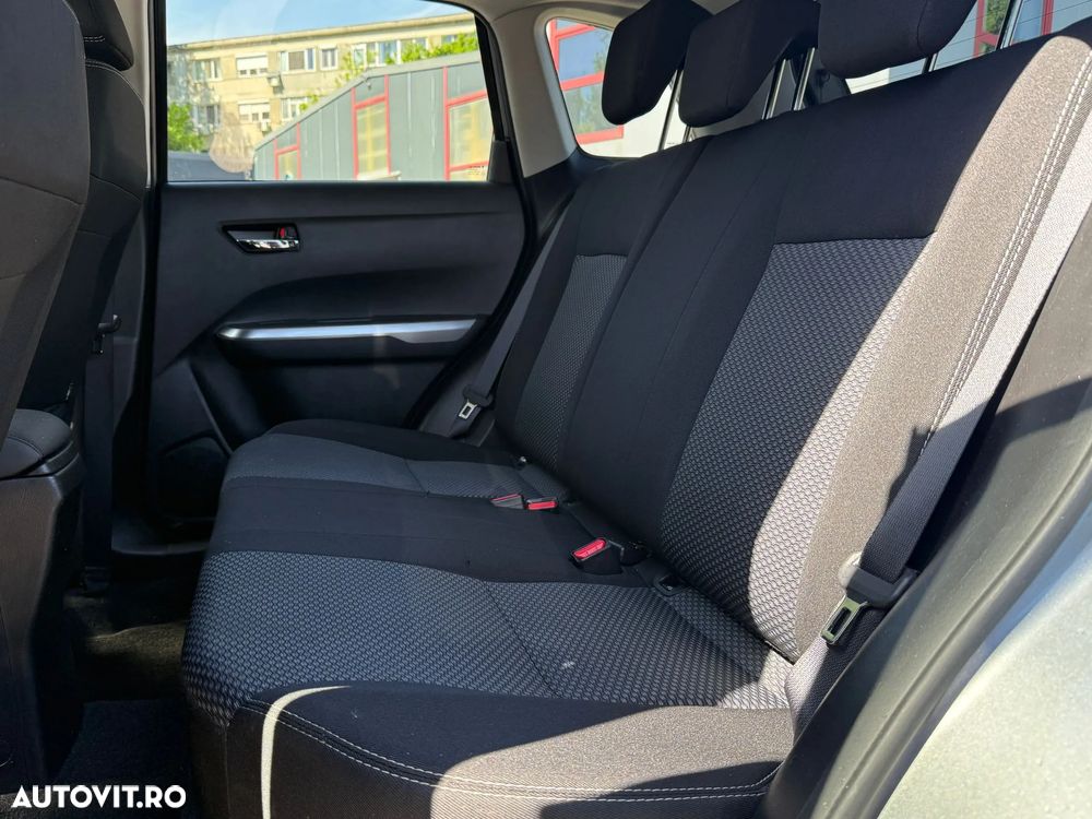 Suzuki Vitara 1.5 HEV Passion - 13